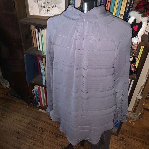 Featherbone Anthropologie Marietta purple M flowy button down top - Picture 2 of 3